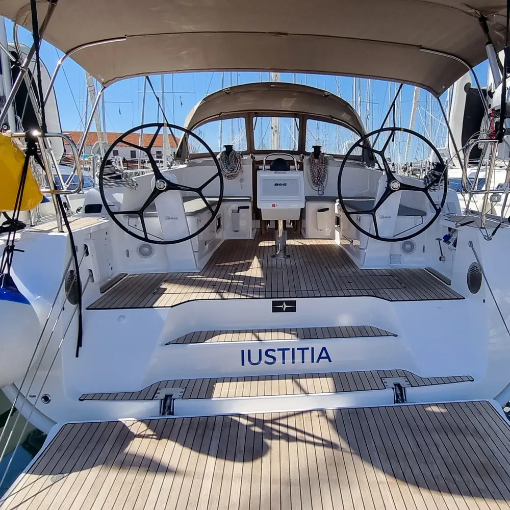 Iustitia 8