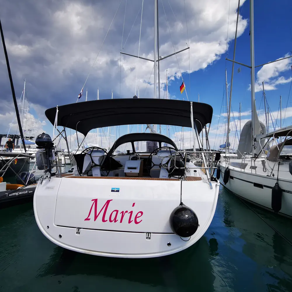 MARIE 10