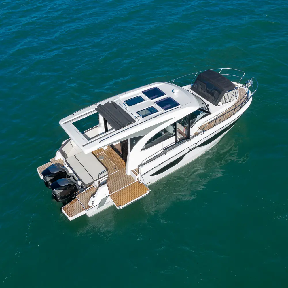 FALCON (Antares 11 coupe) 10