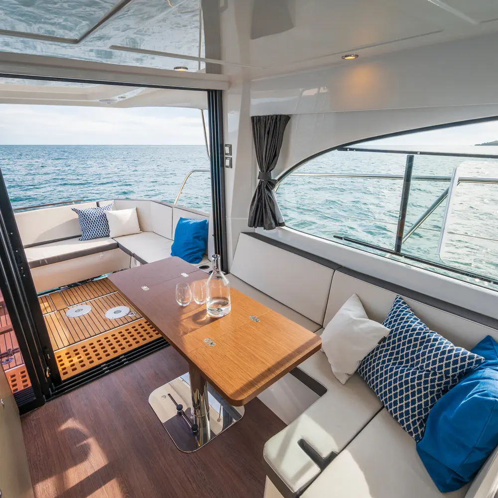 FALCON (Antares 11 coupe) 24