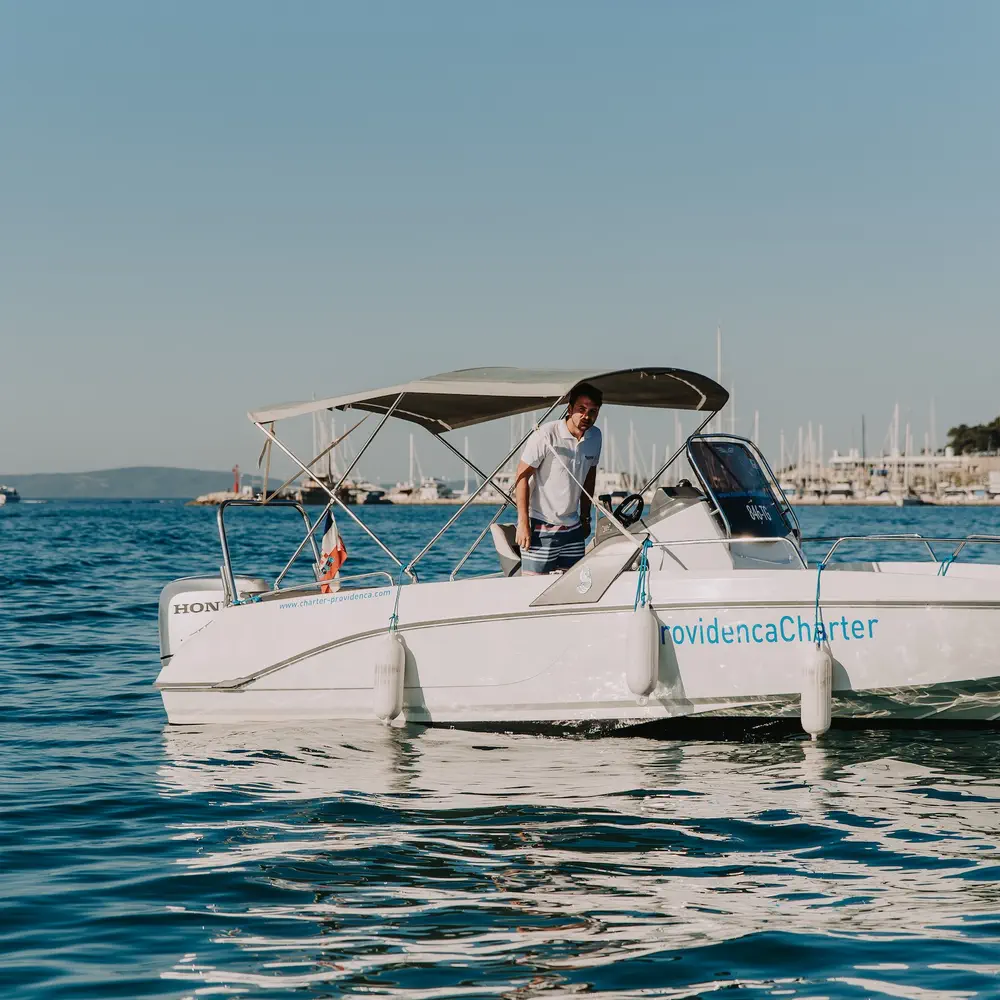 Beneteau Flyer 6 Space Deck 4