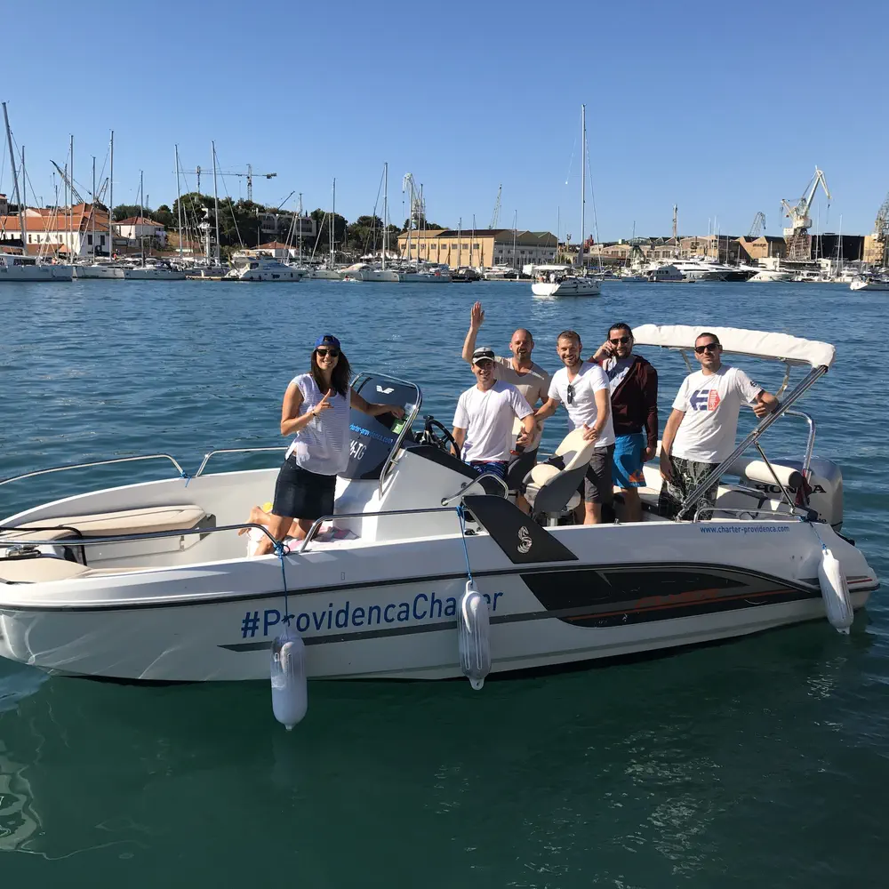 Beneteau Flyer 6 Space Deck 5