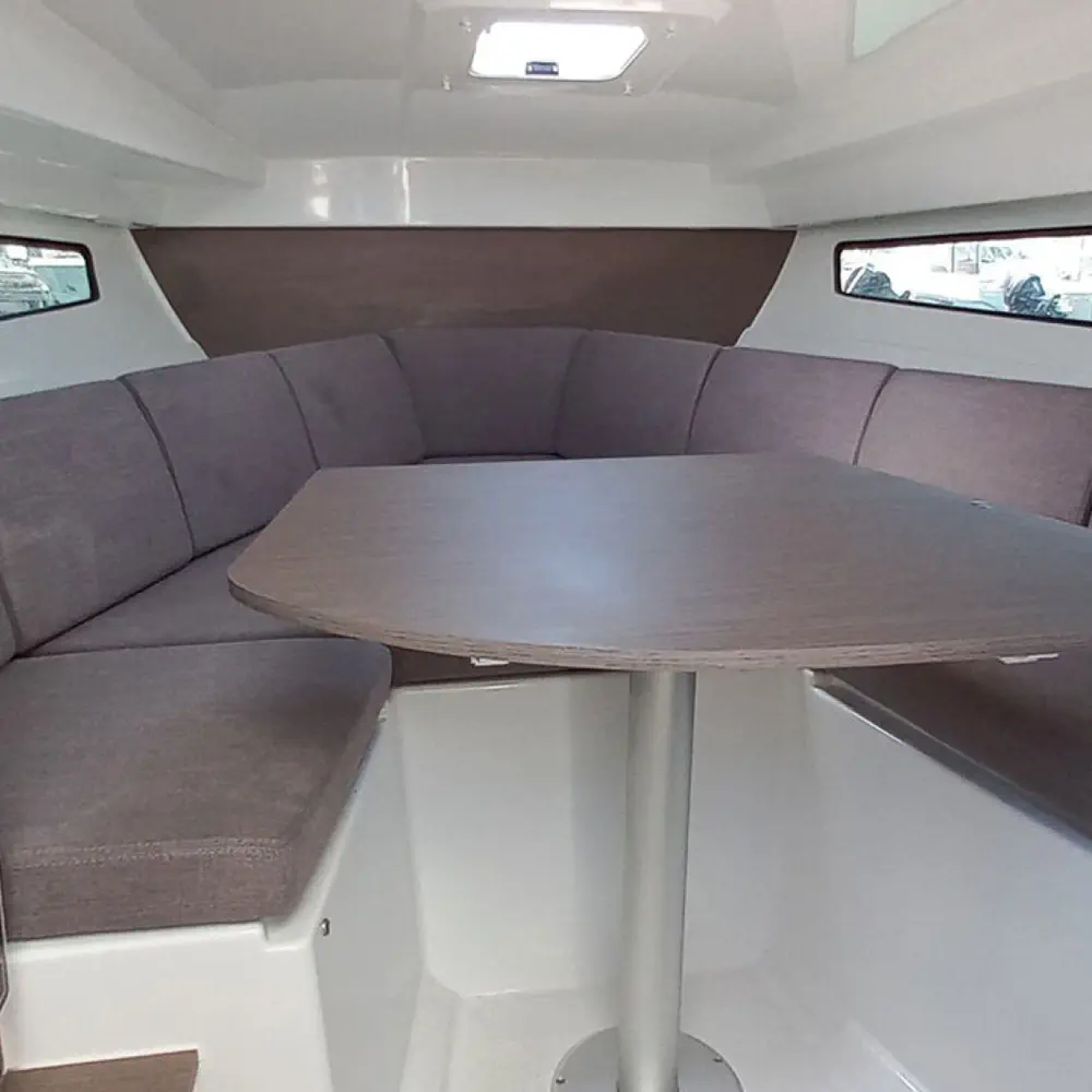 Beneteau 8 4