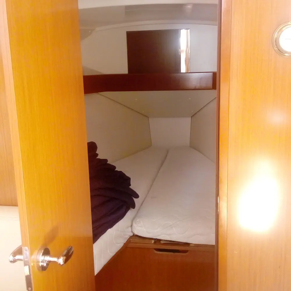TRIZONIA  16
