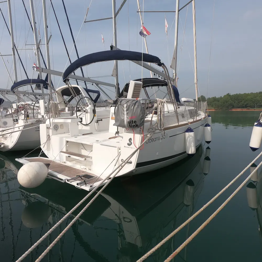 Main image of sail boat, Oceanis 35.1 Abeona