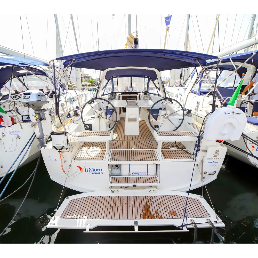 https://dsmkaagprkqin.cloudfront.net/images/beneteau/oceanis-35-1/sail-boat/8696760539300129-1746527120291531919-il-moro-di-lamezia-standard-line-1000x1000.webp