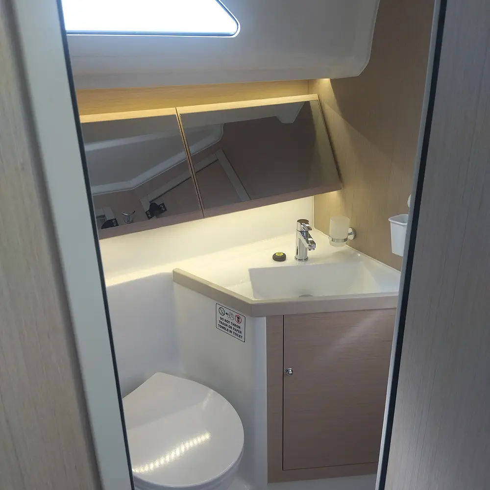 MAGNUM (Premium Specs: air condition, Electric WC, Inverter, Underwater lights) 2