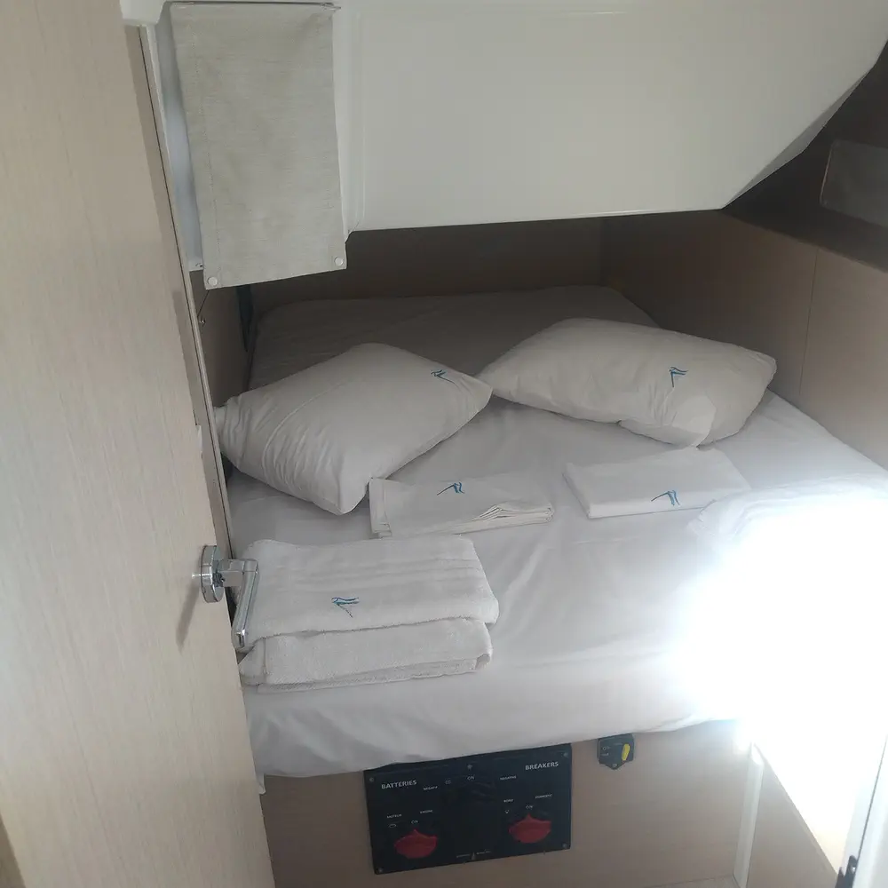 MAGNUM (Premium Specs: air condition, Electric WC, Inverter, Underwater lights) 1