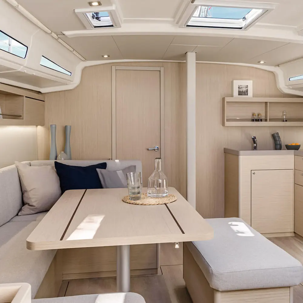 Vienna Nano | Solar Panel, Inverter, Bow Thruster 1