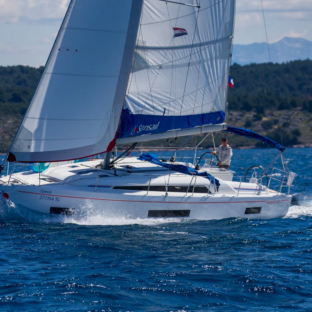 Sunsail 42 Premium 10
