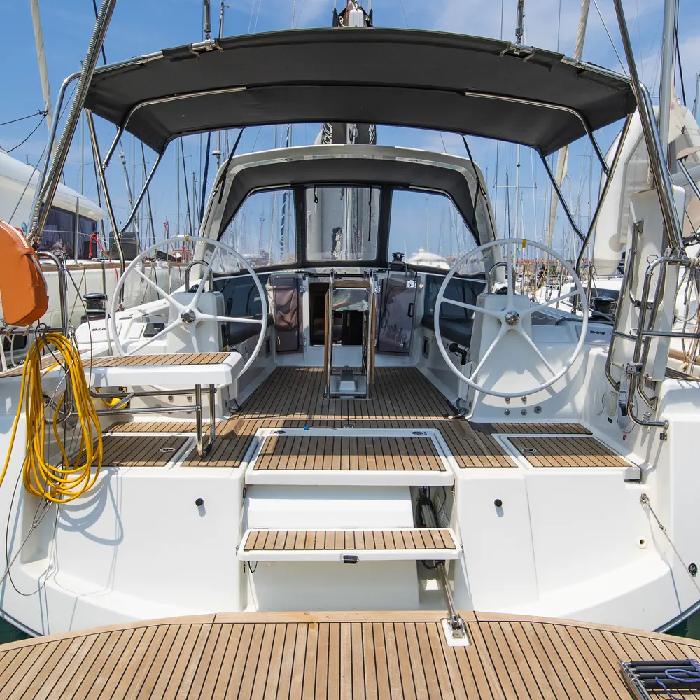 Lux 9