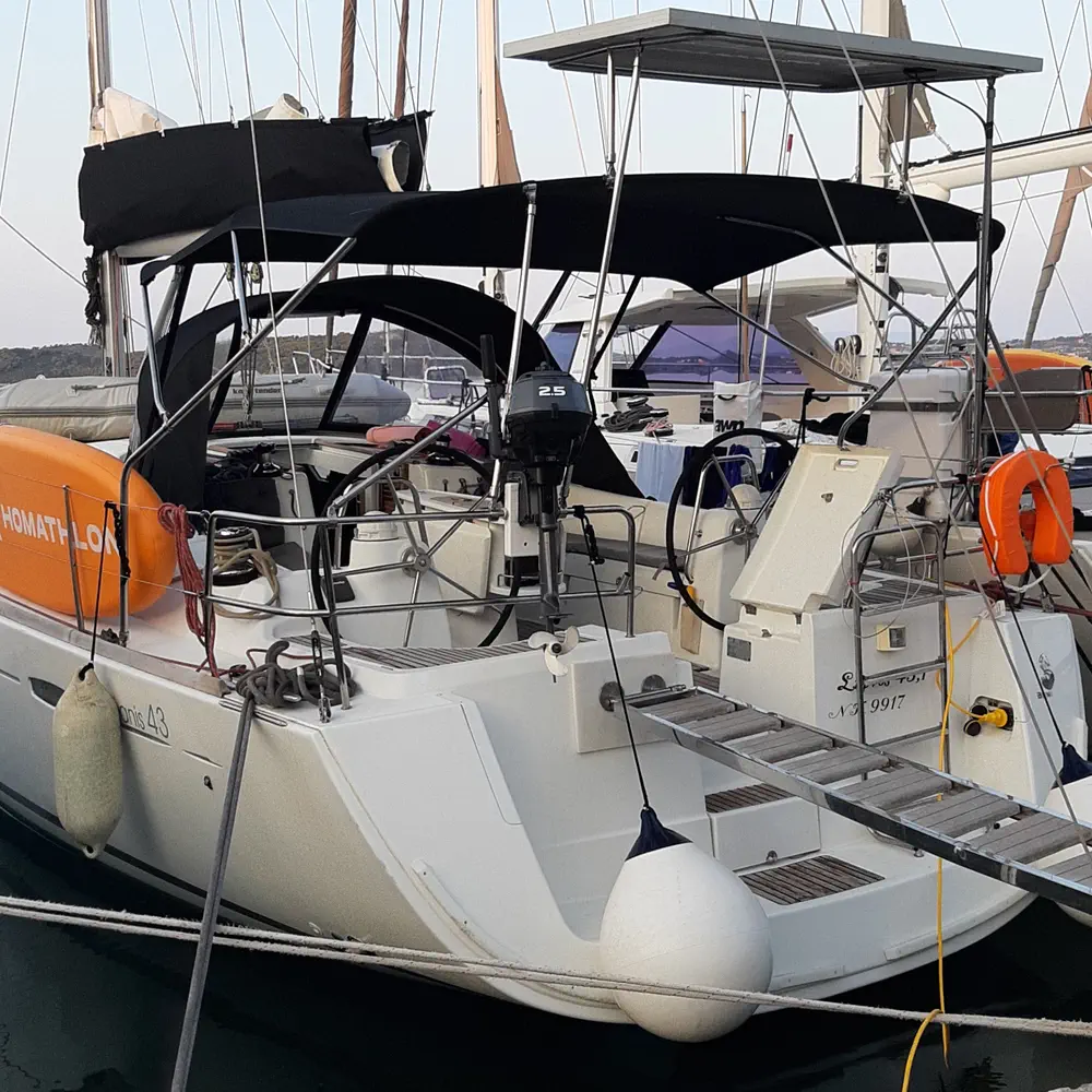 https://dsmkaagprkqin.cloudfront.net/images/beneteau/oceanis-43/sail-boat/6037374120000107196-1746529952637663356-sifnos-43-1-1000x1000.webp