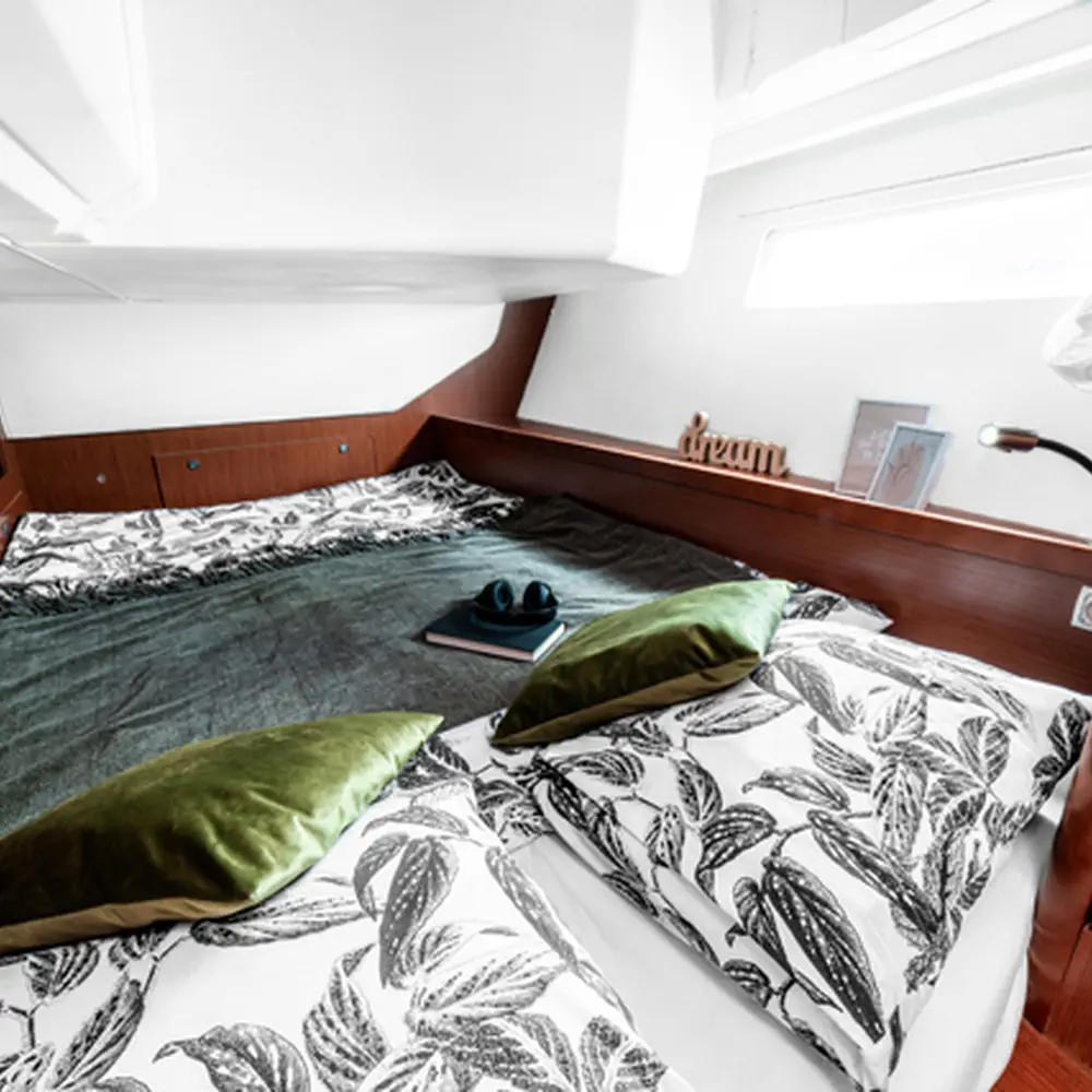 THEIA 34