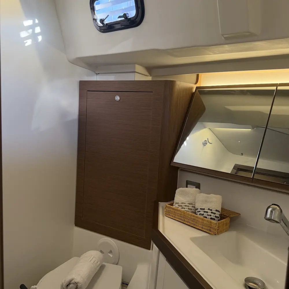 Athena 2 4