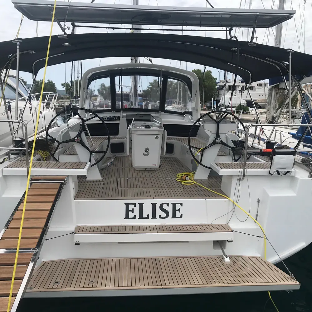 Elise 18