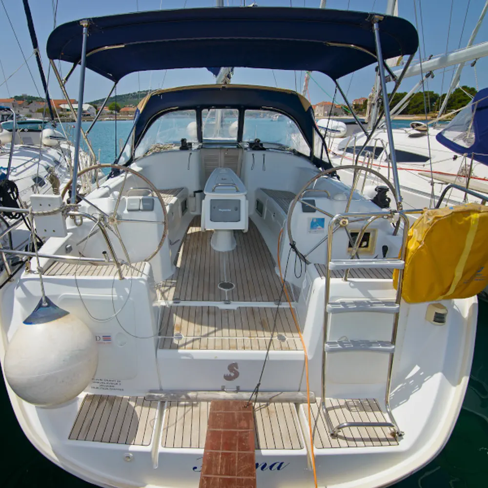 https://dsmkaagprkqin.cloudfront.net/images/beneteau/sail-boat/cyclades-39-3/342080160700609-1746551490088565269-helena-1000x1000.webp