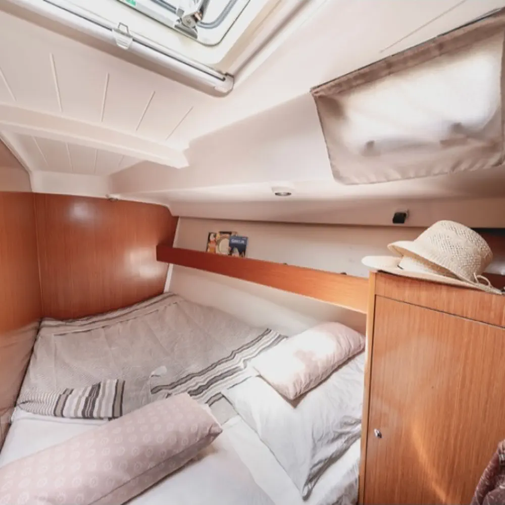 Zorba Cabin 3 2