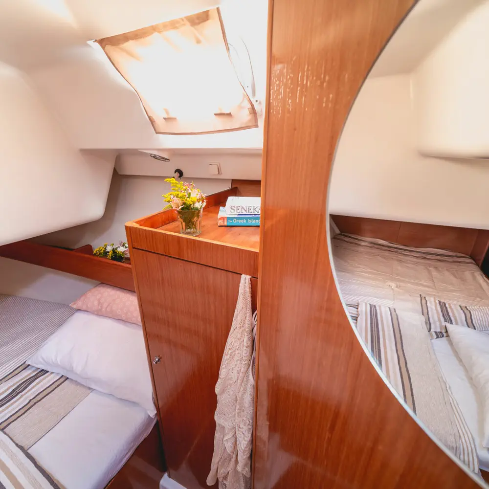 Zorba Cabin 4 8