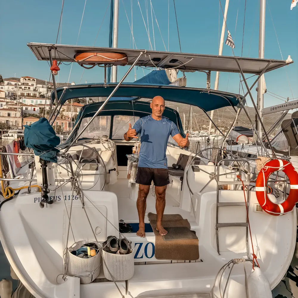 Zorba Cabin 4 17