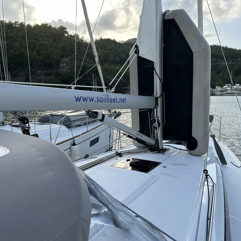Sail Altair 1 12