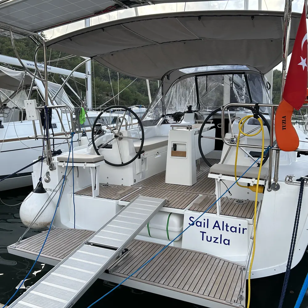 Sail Altair 1 9