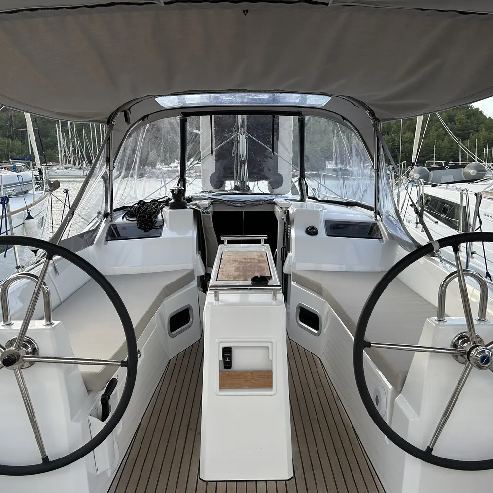 Sail Altair 1 13