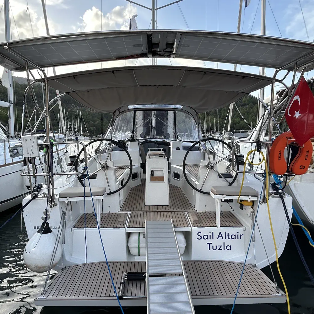 Sail Altair 1 22