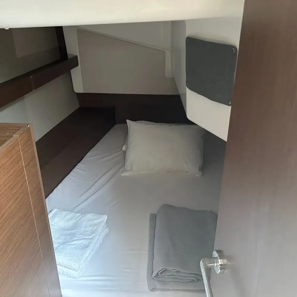 Sail Lynx 10