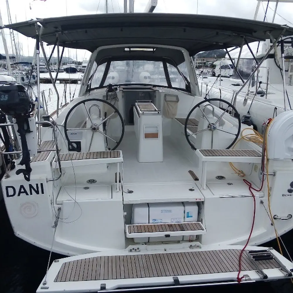 https://dsmkaagprkqin.cloudfront.net/images/beneteau/sail-boat/oceanis-38-1/1053667910000101230-1746631537983605347-dani-1000x1000.webp