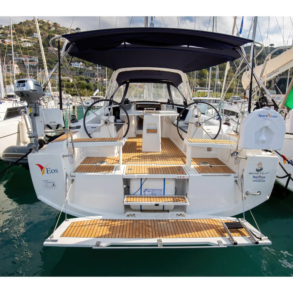 https://dsmkaagprkqin.cloudfront.net/images/beneteau/sail-boat/oceanis-38-1/11219781047000129-1746628688834652118-eos-comfort-line-1000x1000.webp