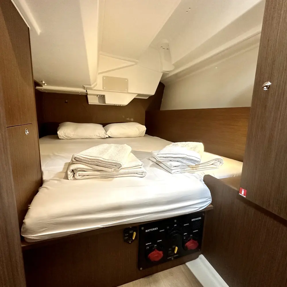 Sail Lyra 2