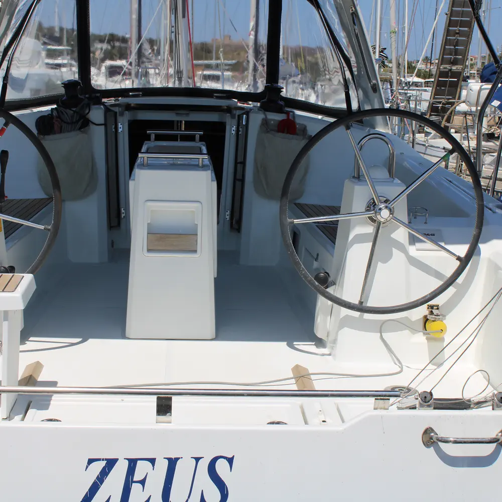 Zeus 8