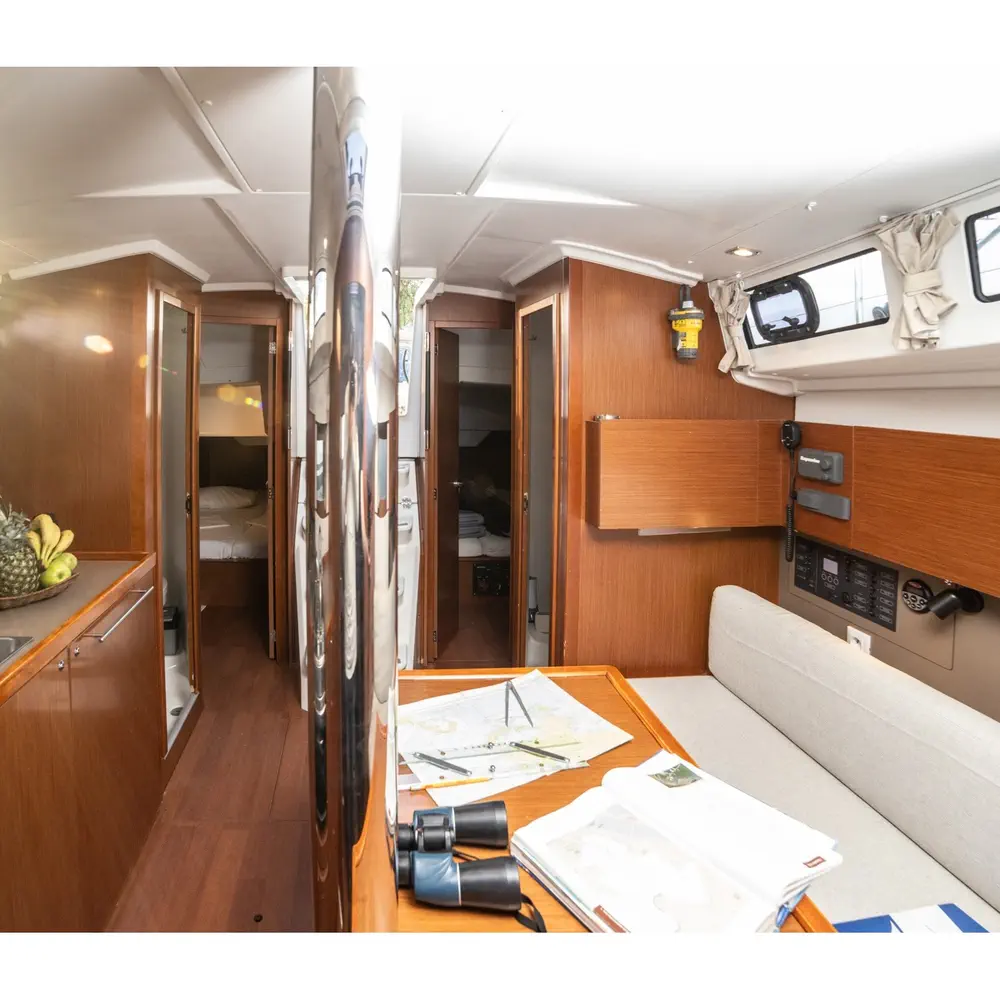 Oceanis38.1_2 4
