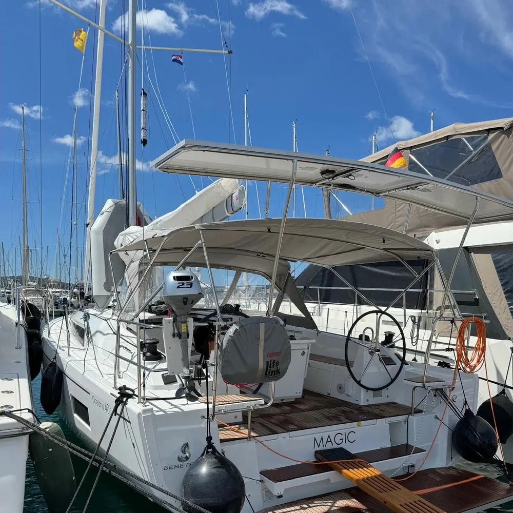 https://dsmkaagprkqin.cloudfront.net/images/beneteau/sail-boat/oceanis-40-1/20754090965503523-1746780564483793250-magic-1000x1000.webp