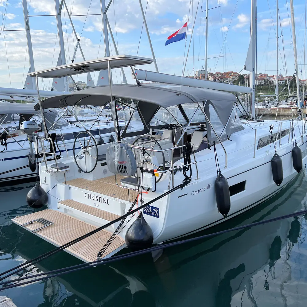 Christine 35
