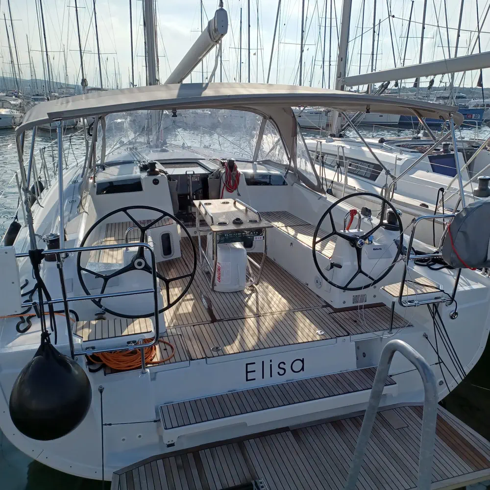 Elisa 1