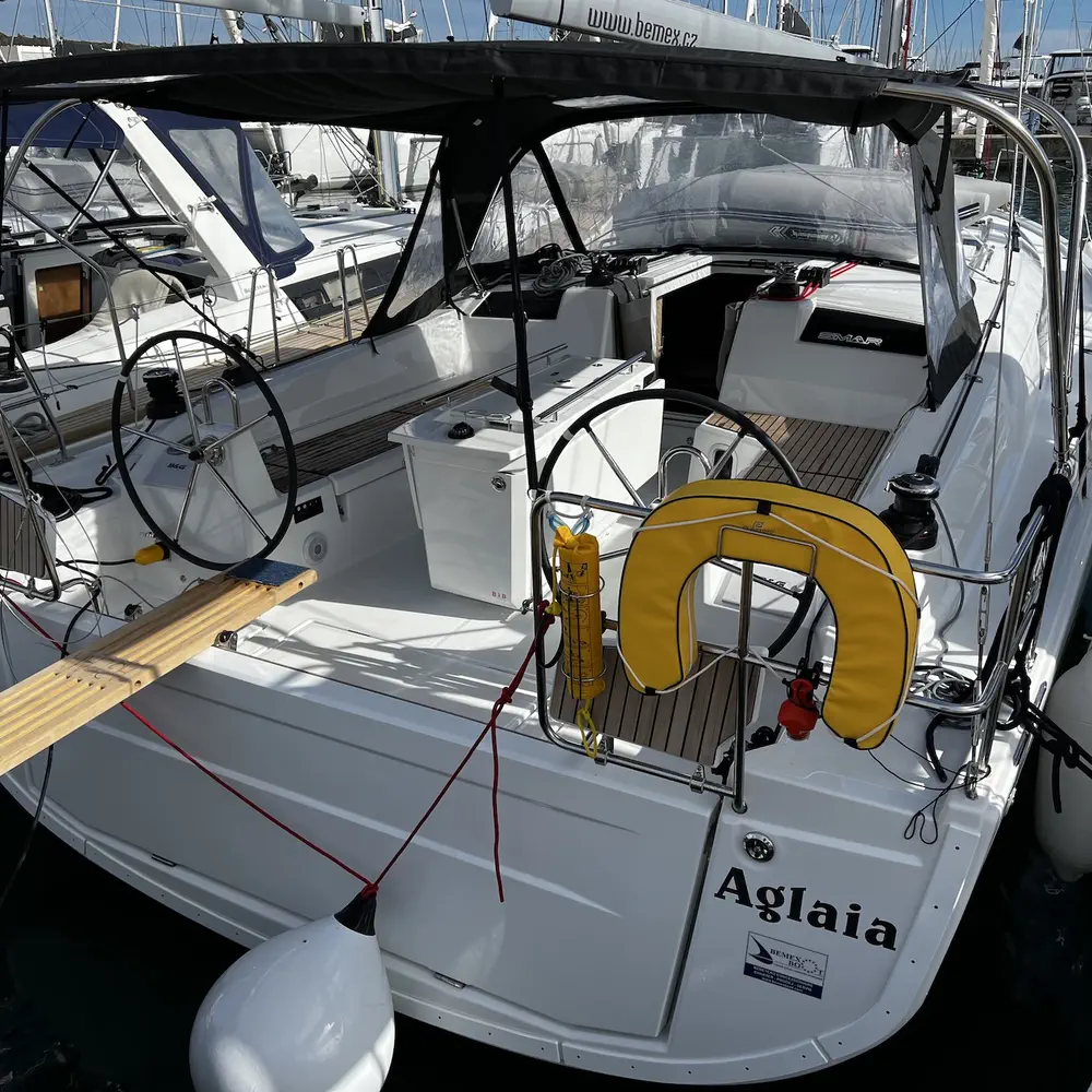 AGLAIA 11