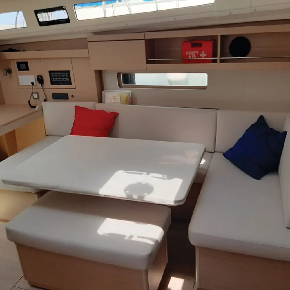 Oceanis40.1_2 2