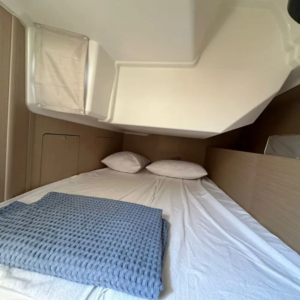 MONTEREY (bowthruster,inox gangway, solar panels, inverter, teak cockpit) 8
