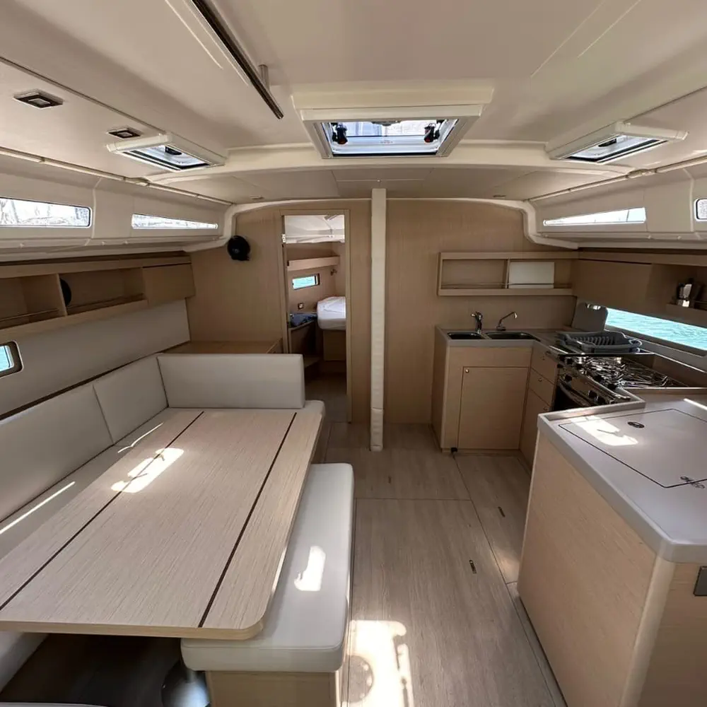 MONTEREY (bowthruster,inox gangway, solar panels, inverter, teak cockpit) 9