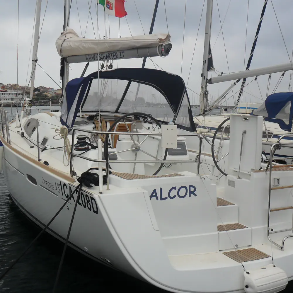 https://dsmkaagprkqin.cloudfront.net/images/beneteau/sail-boat/oceanis-43/1069580920000102501-1746995080322442111-alcor-1000x1000.webp