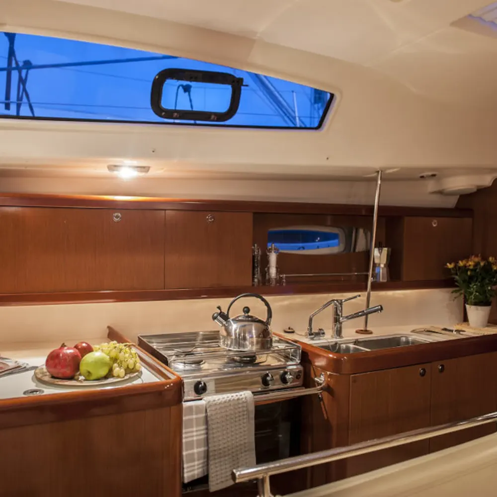 OASIS - | Bowthruster | Solar P  3