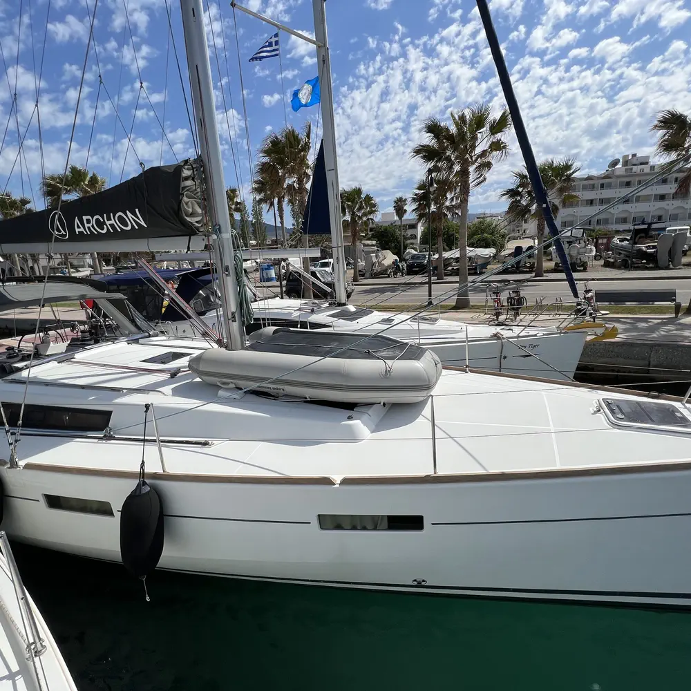 Aurora 12