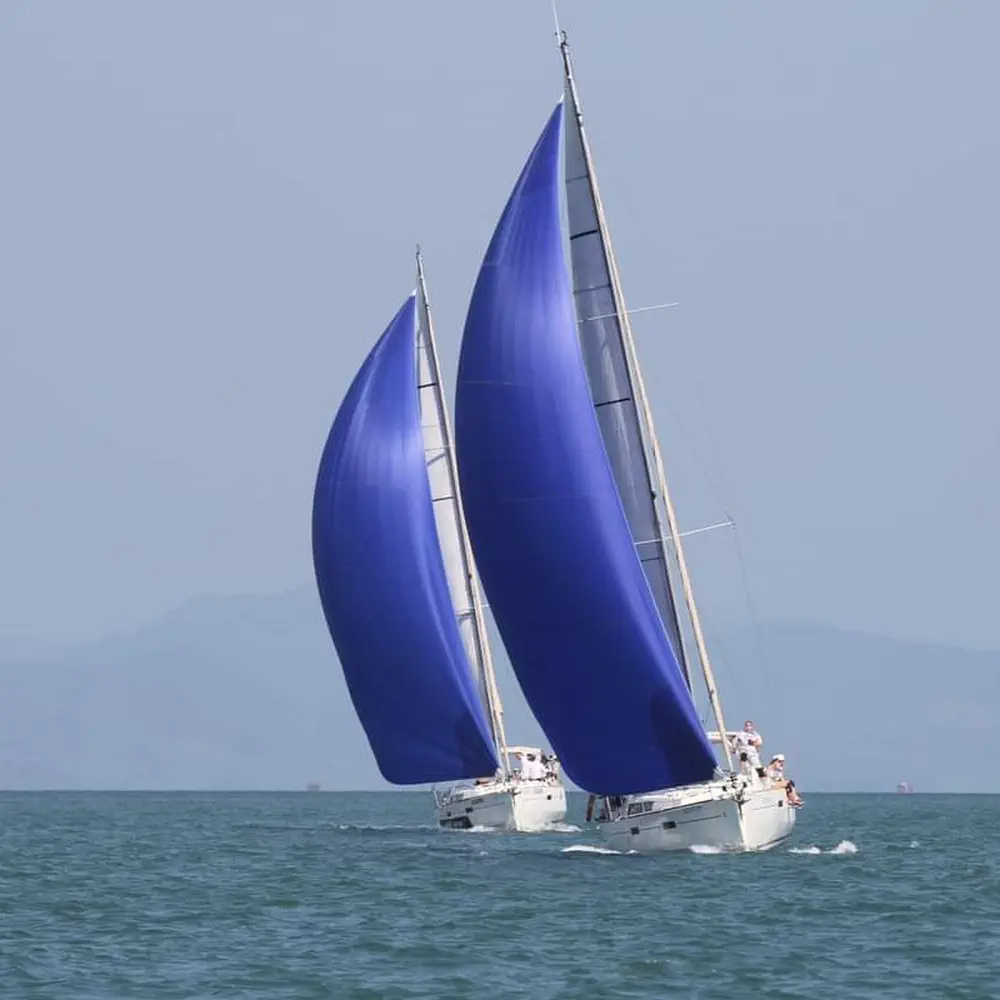 Gloria 13