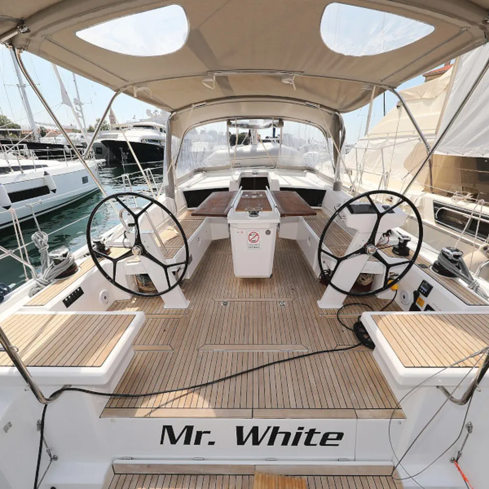 MR.WHITE  31