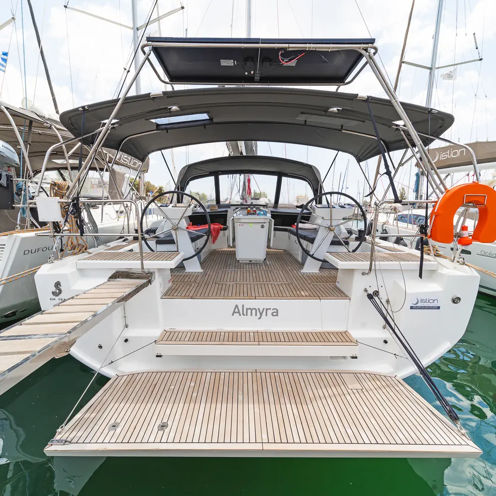 Almyra 10
