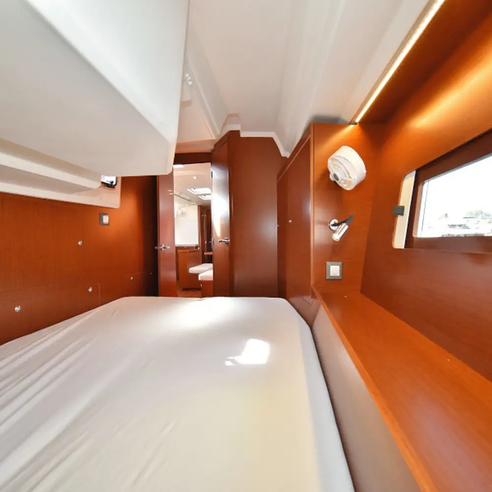 Antonela M  62