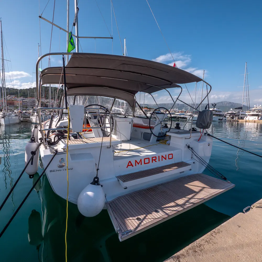 AMORINO 22