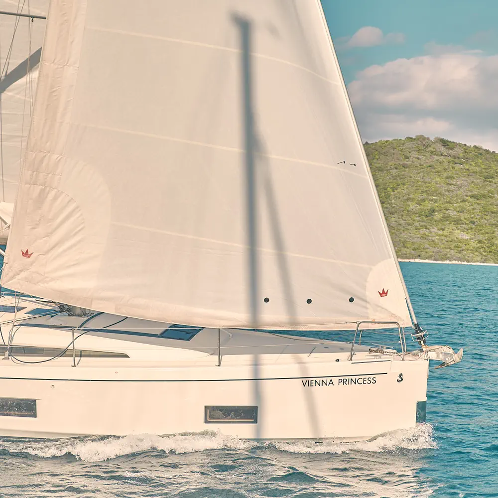 Vienna Princess | Bow Thruster, Solar Panel, 12 pax 12