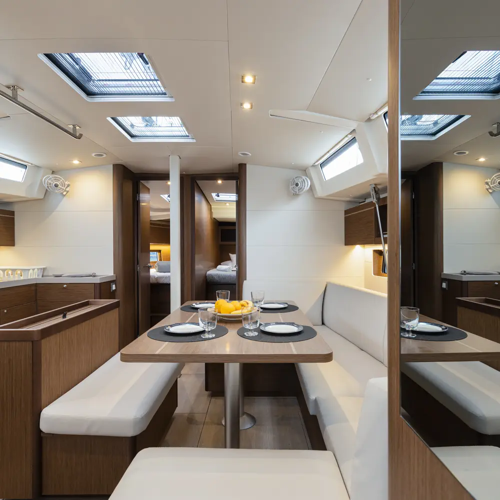 Vienna Princess | Bow Thruster, Solar Panel, 12 pax 17